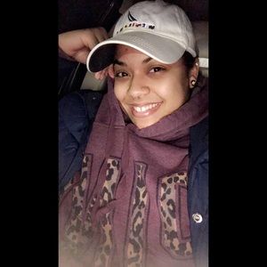 Meet your Posher, Noemy